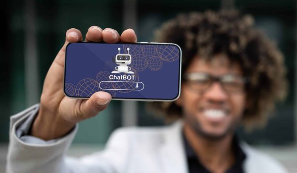 Quels sont les avantages de l'utilisation des chatbots dans le service client en ligne ?