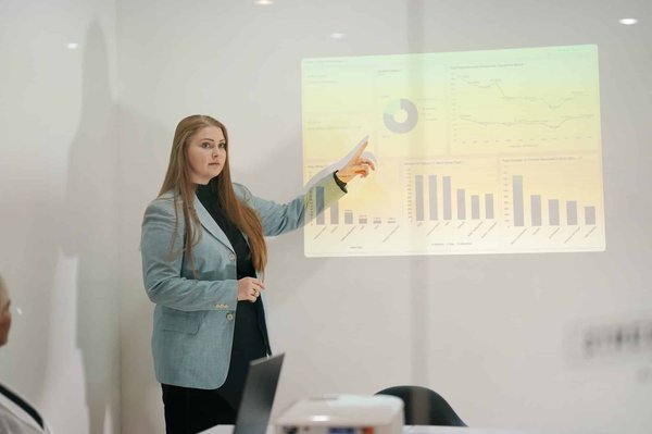 Quelles sont les méthodes de développement de compétences de leadership dans « Crusader Kings II »?